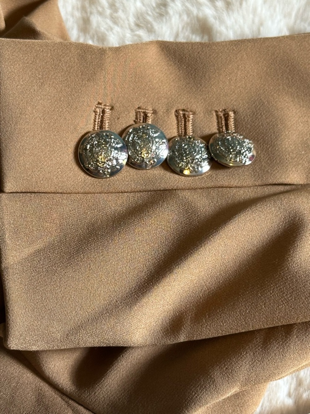 WHBM White House Black Market Camel Cropped Blazer Statement Buttons Size 10 - Picture 8 of 13